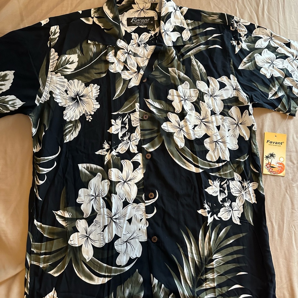 Aloha, Black Floral Men's Button Down Shirt